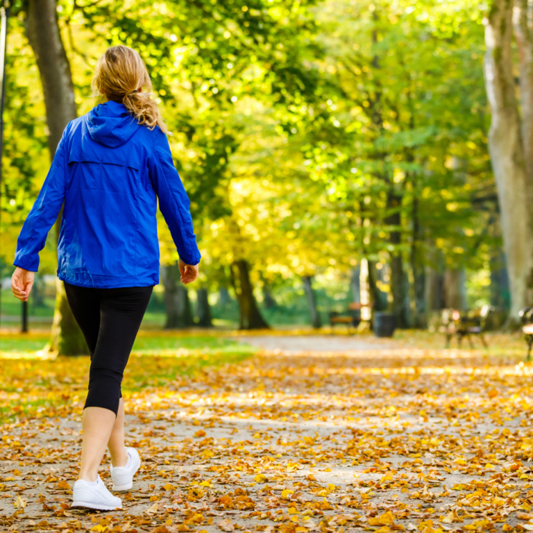 Promenade en plein air pour illustrer l’importance du mode de vie dans le protocole AIP